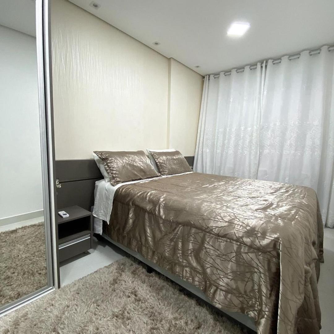Apartamento 1 dormitório no Boqueirão com Piscina, 50 metros da Praia Praia Grande  Exterior foto