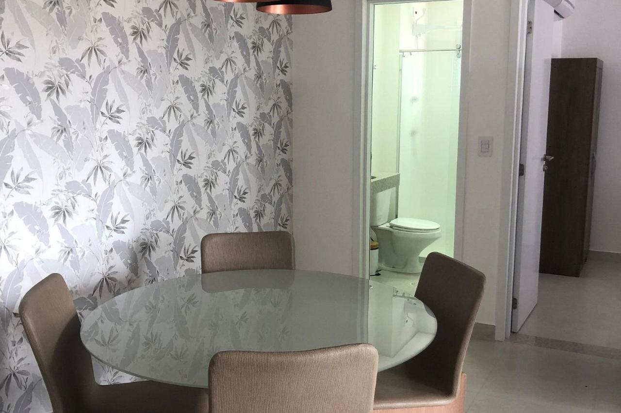 Apartamento 1 dormitório no Boqueirão com Piscina, 50 metros da Praia Praia Grande  Exterior foto